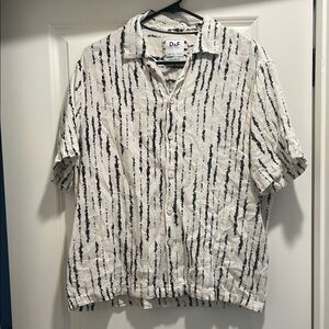 Men's Black and White Striped Shirt